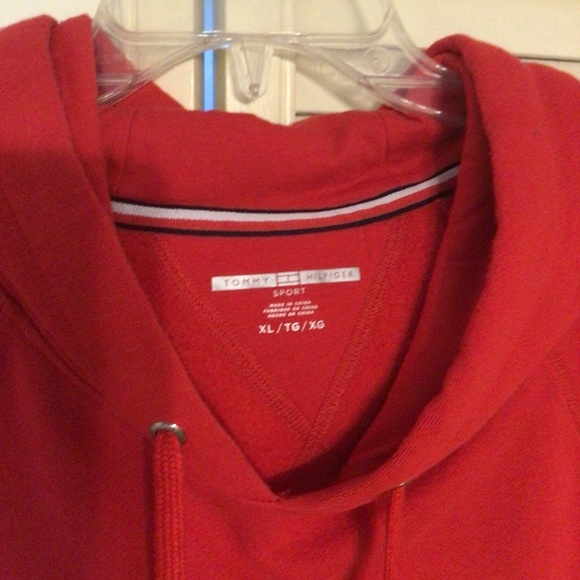 Red hoodie in XL - Picture 3 of 4
